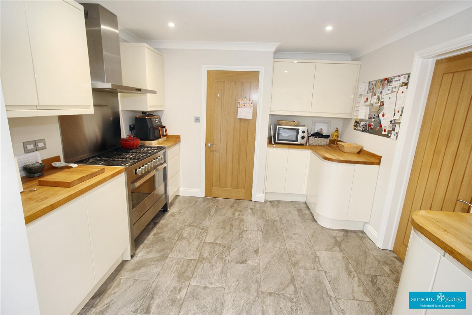 Hayfield Close, Tilehurst, Reading